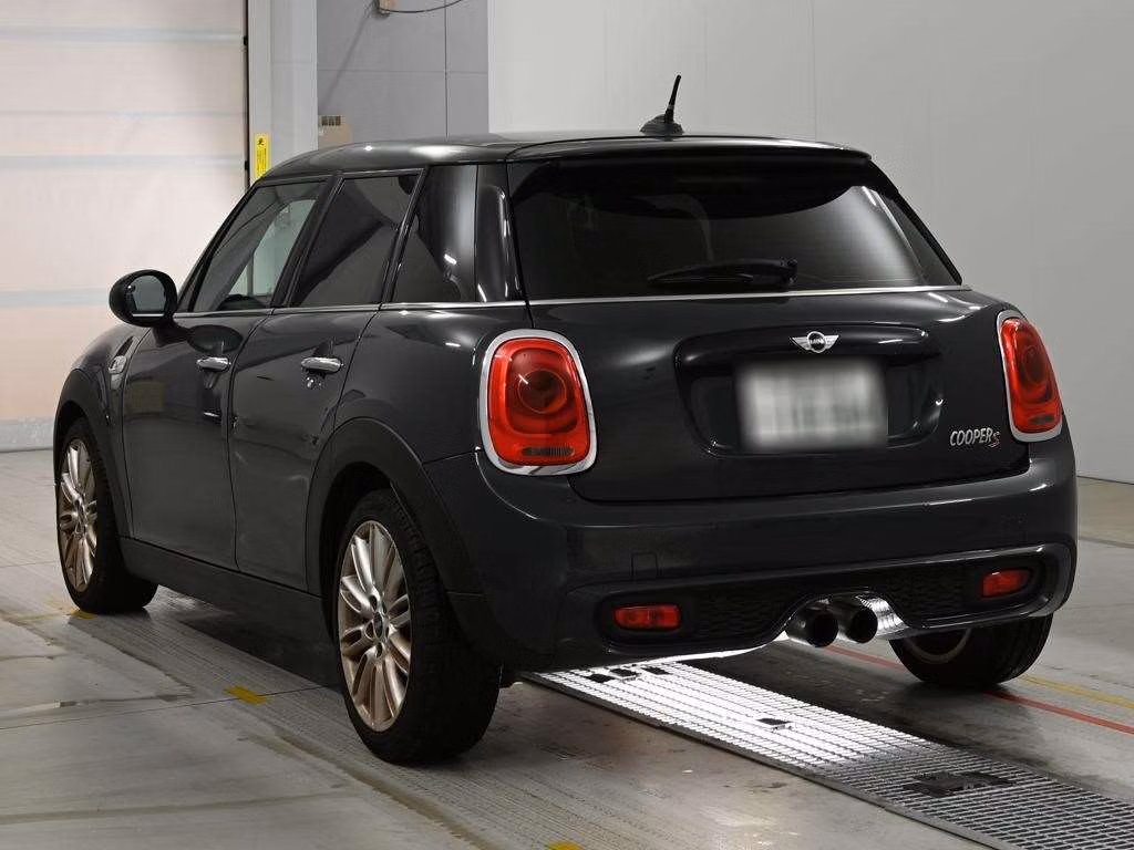 MINI HATCH