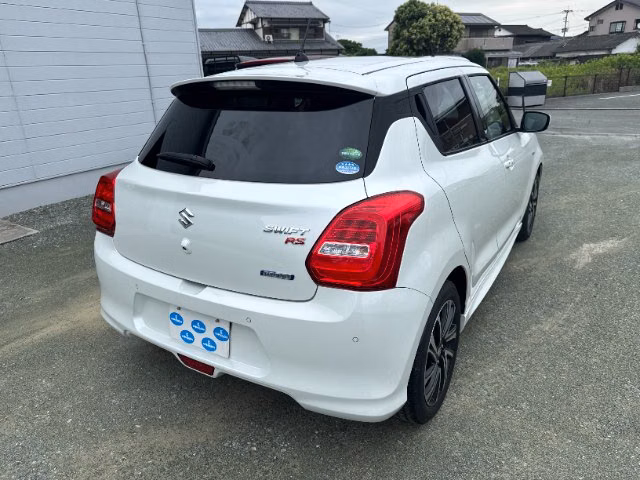 SUZUKI SWIFT