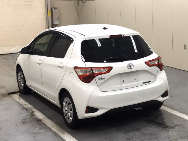 TOYOTA VITZ