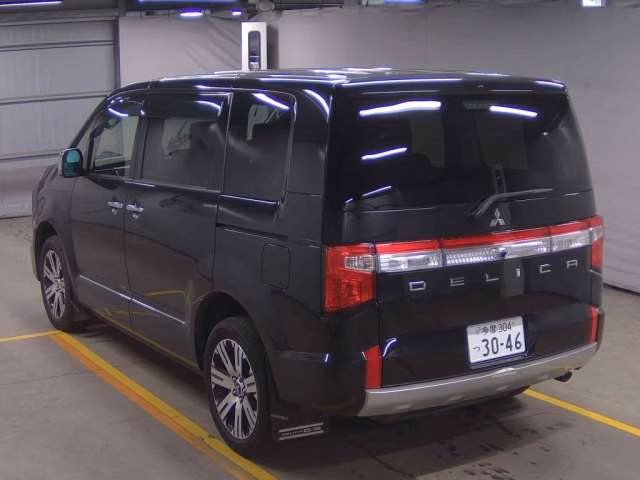 Mitsubishi Delica D:5