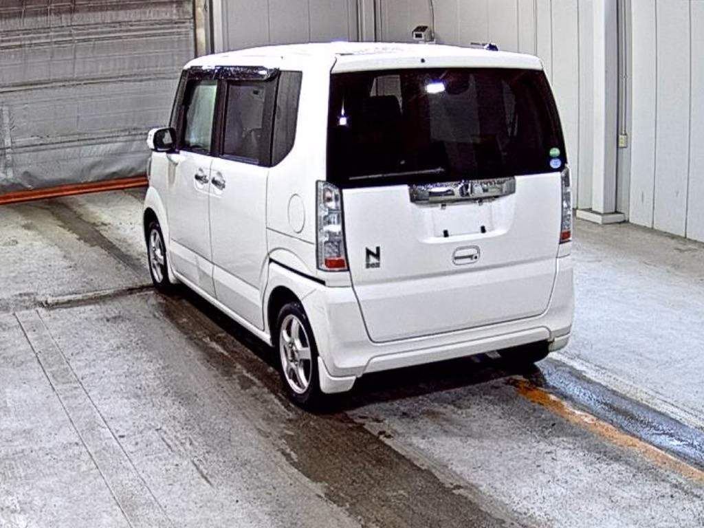HONDA N-BOX