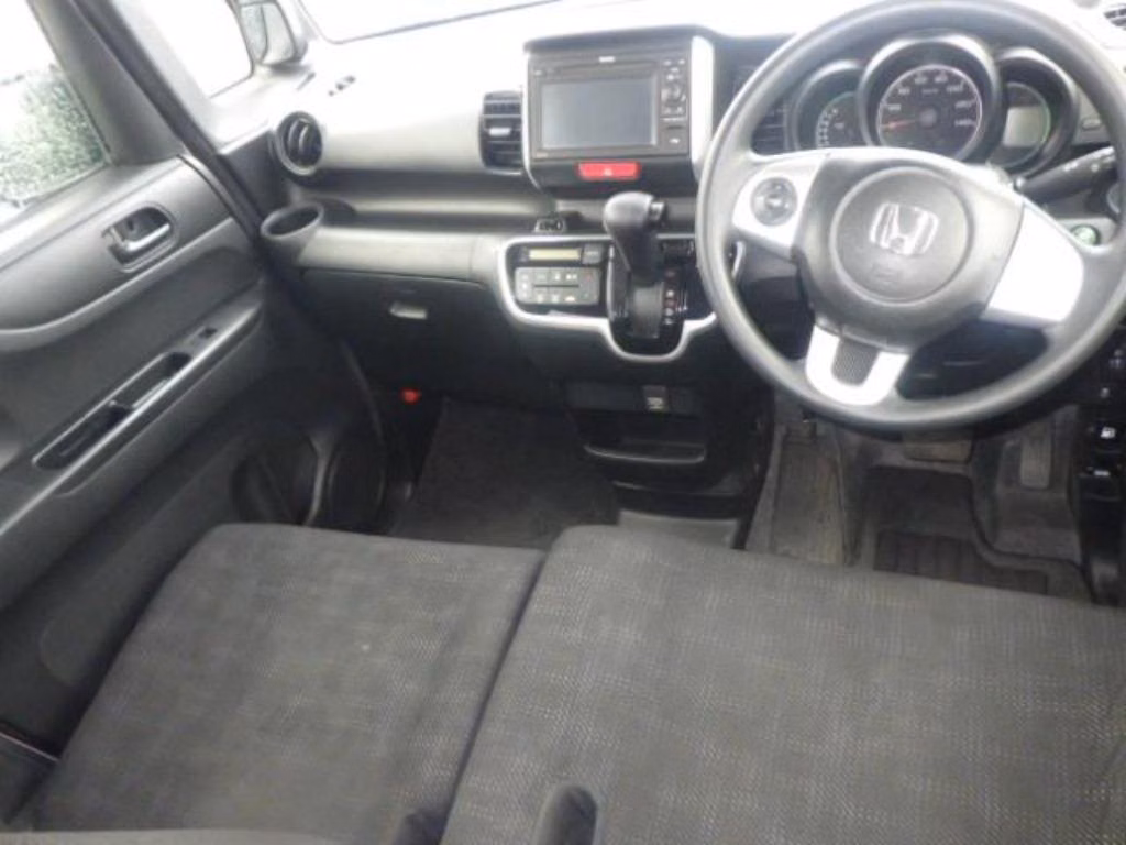 HONDA N-BOX