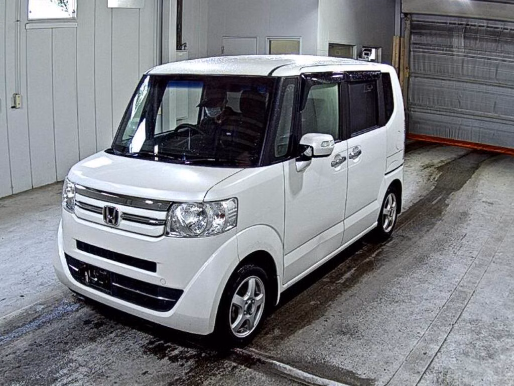 HONDA N-BOX
