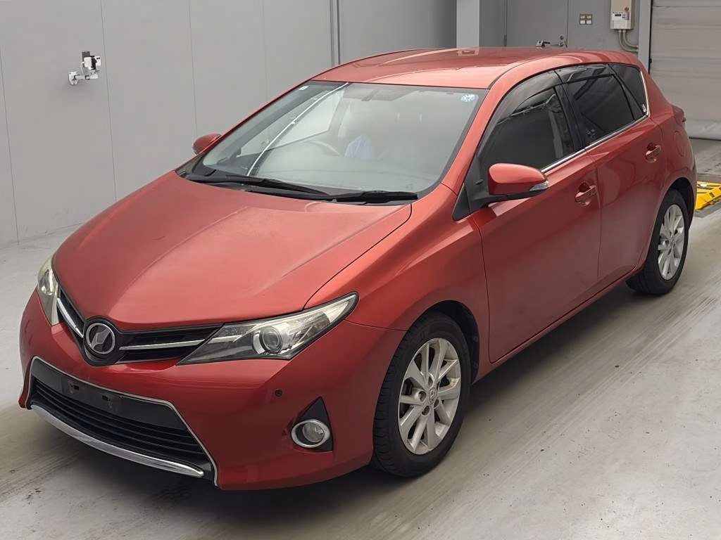 TOYOTA AURIS