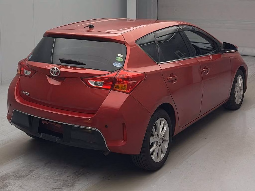 TOYOTA AURIS