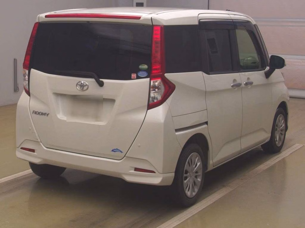 TOYOTA ROOMY