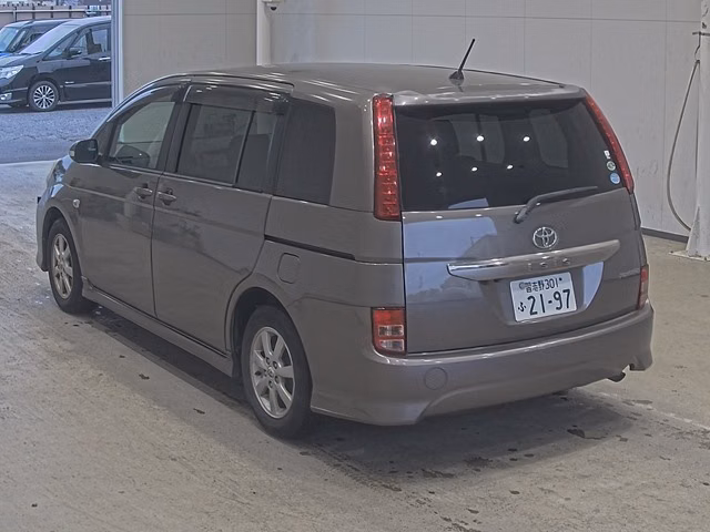 TOYOTA ISIS