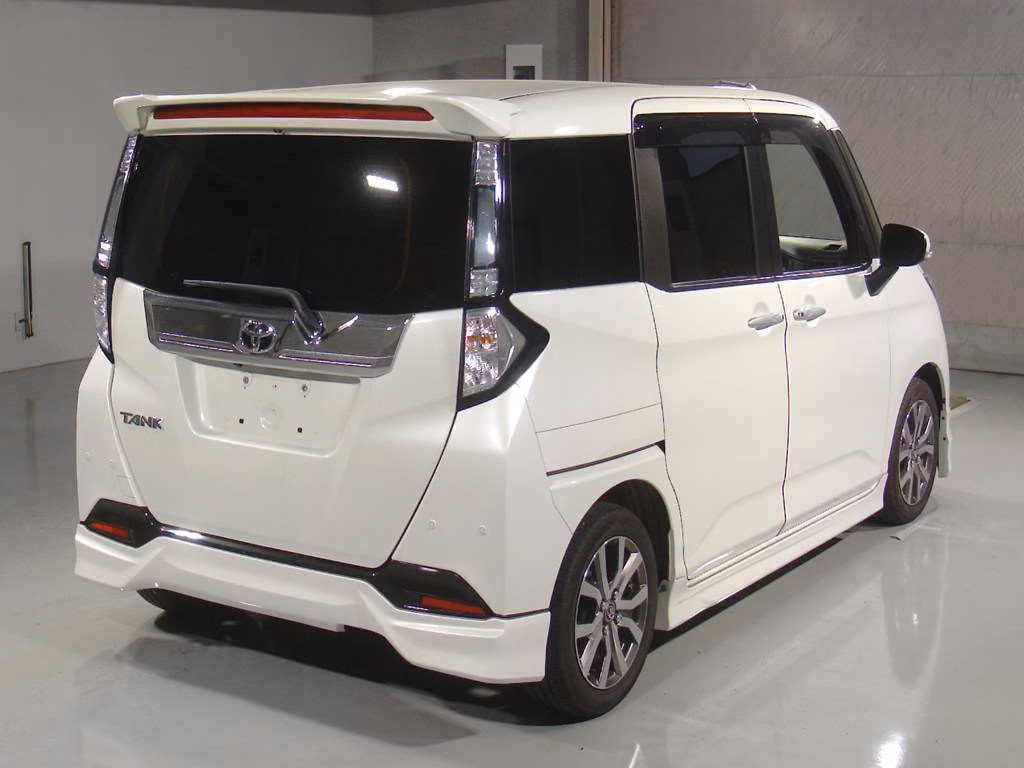 TOYOTA TANK