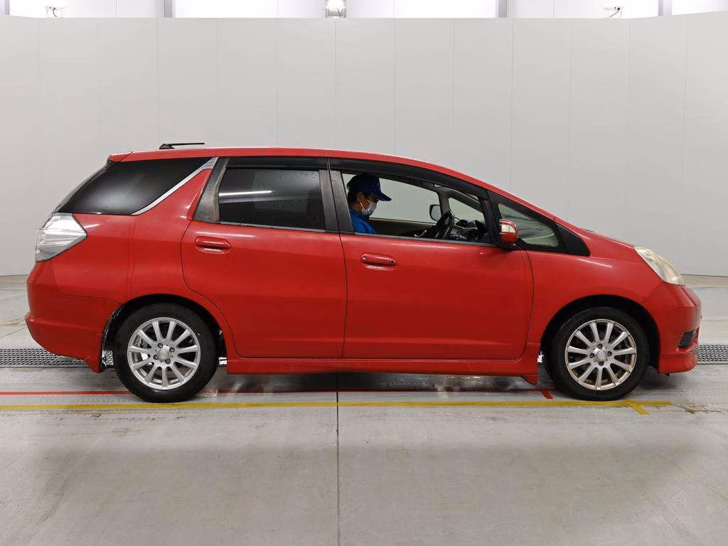 HONDA FIT SHUTTLE