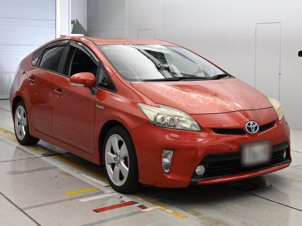 TOYOTA PRIUS