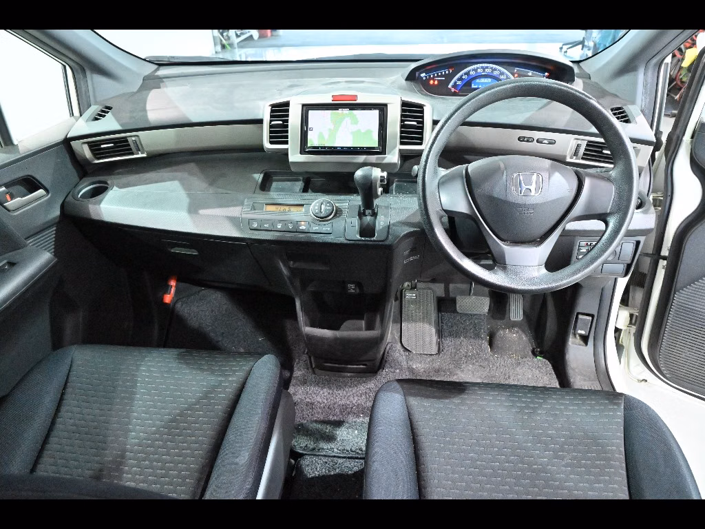 HONDA FREED SPIKE