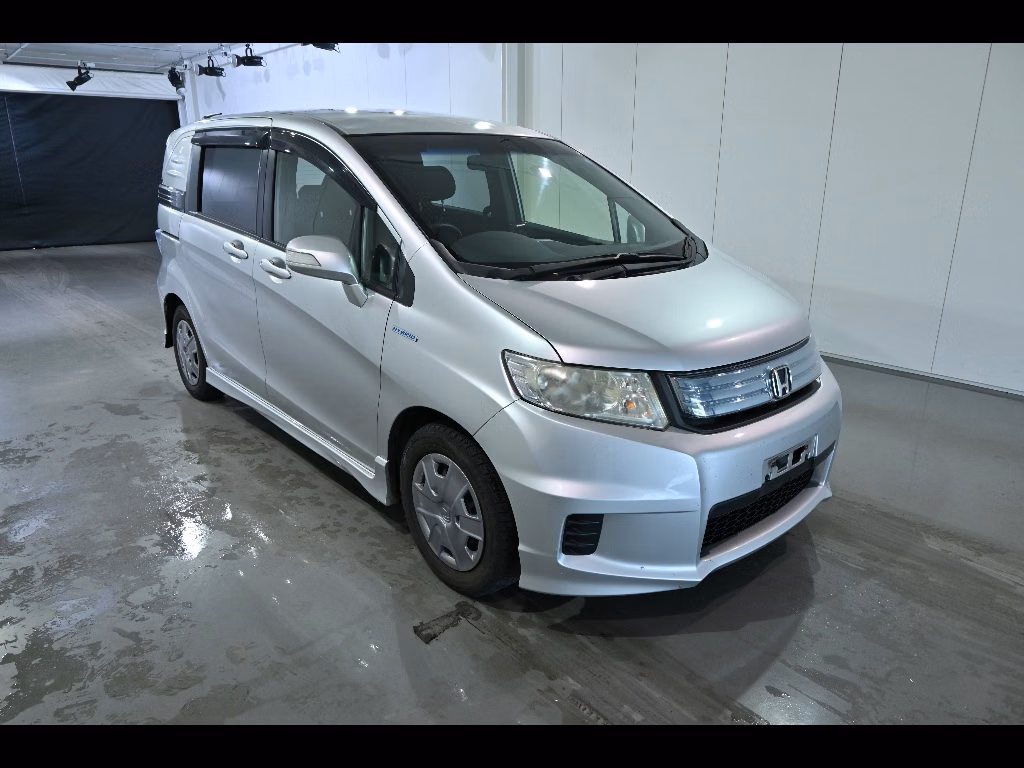 HONDA FREED SPIKE