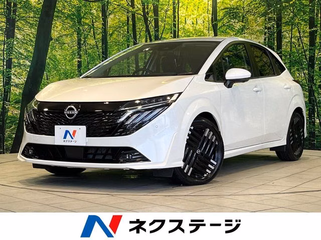 Nissan Aura