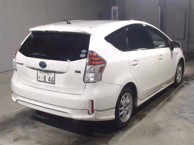 TOYOTA PRIUS ALPHA