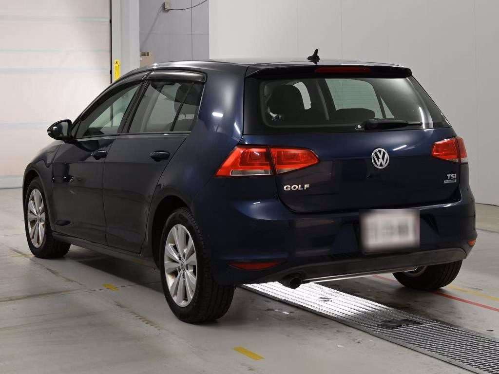 VOLKSWAGEN GOLF