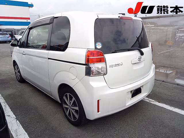 TOYOTA SPADE