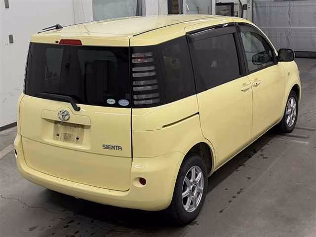 TOYOTA SIENTA