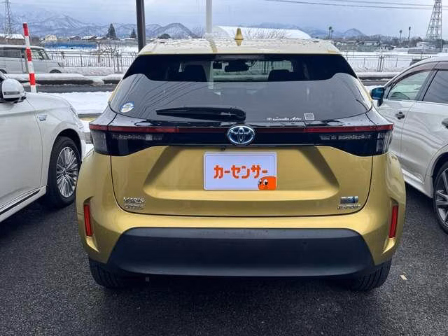 TOYOTA YARIS CROSS