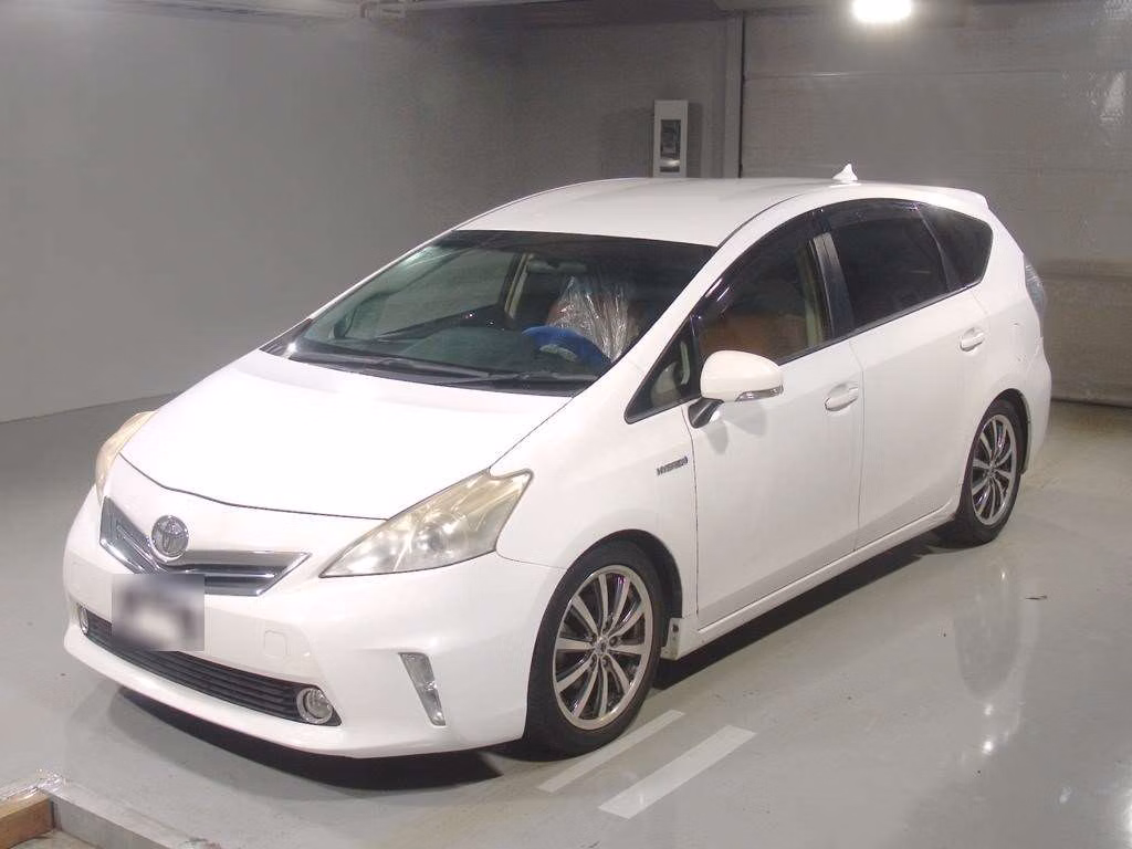 TOYOTA PRIUS ALPHA