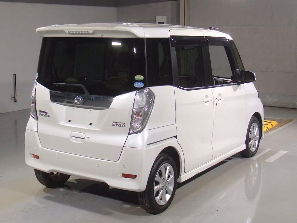 NISSAN DAYZ ROOX