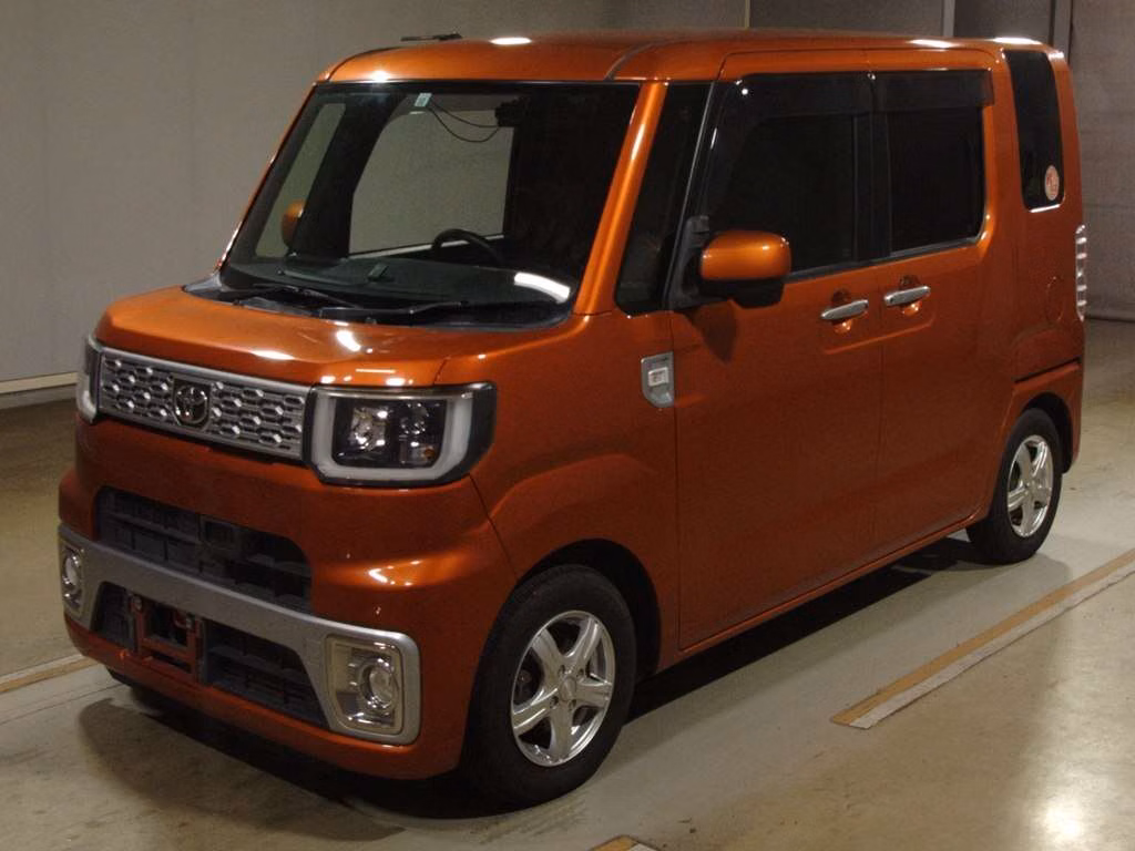 TOYOTA PIXIS MEGA
