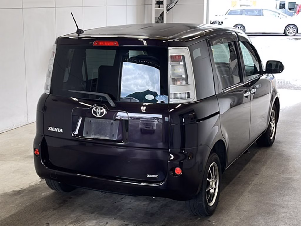 TOYOTA SIENTA