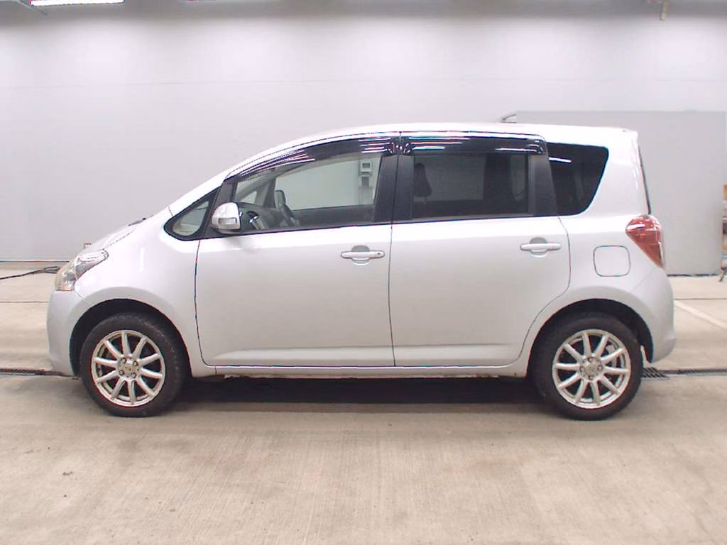 TOYOTA RACTIS