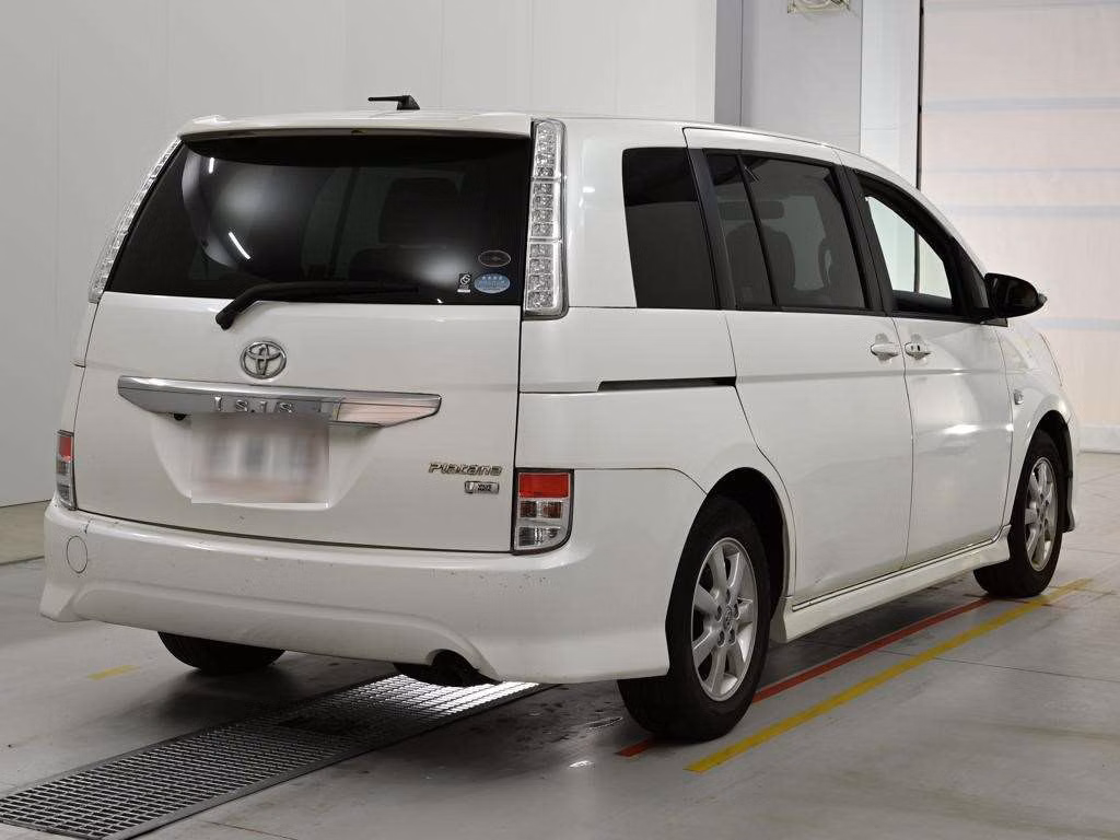 TOYOTA ISIS
