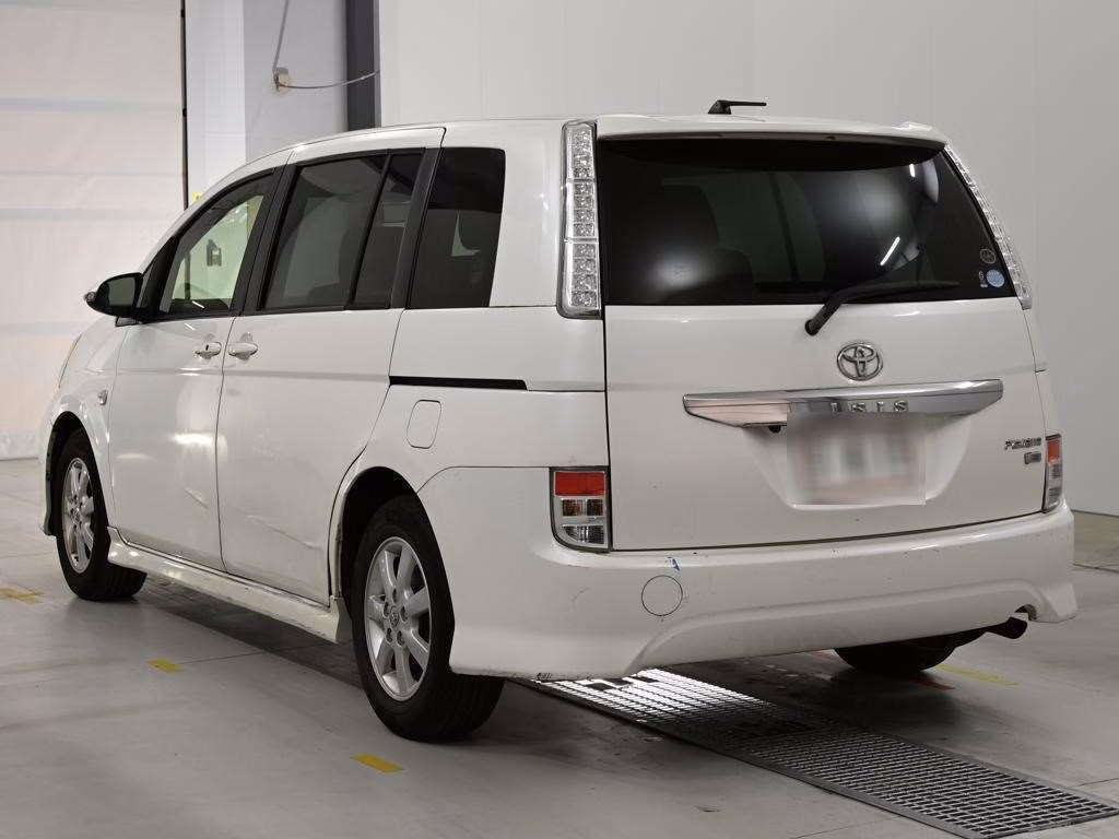 TOYOTA ISIS