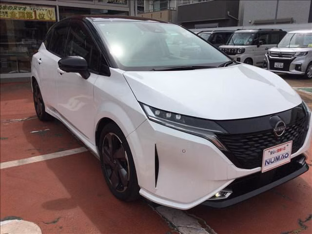 Nissan Aura
