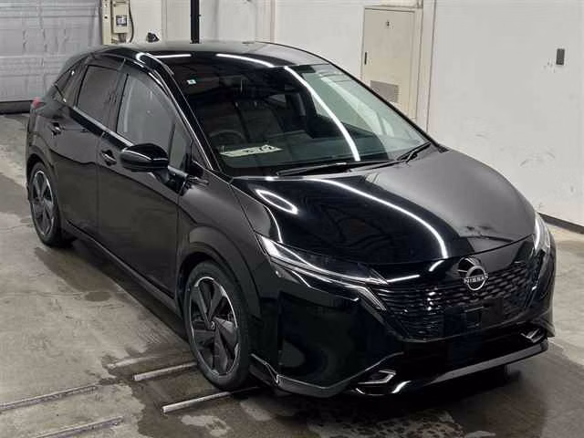 Nissan Aura