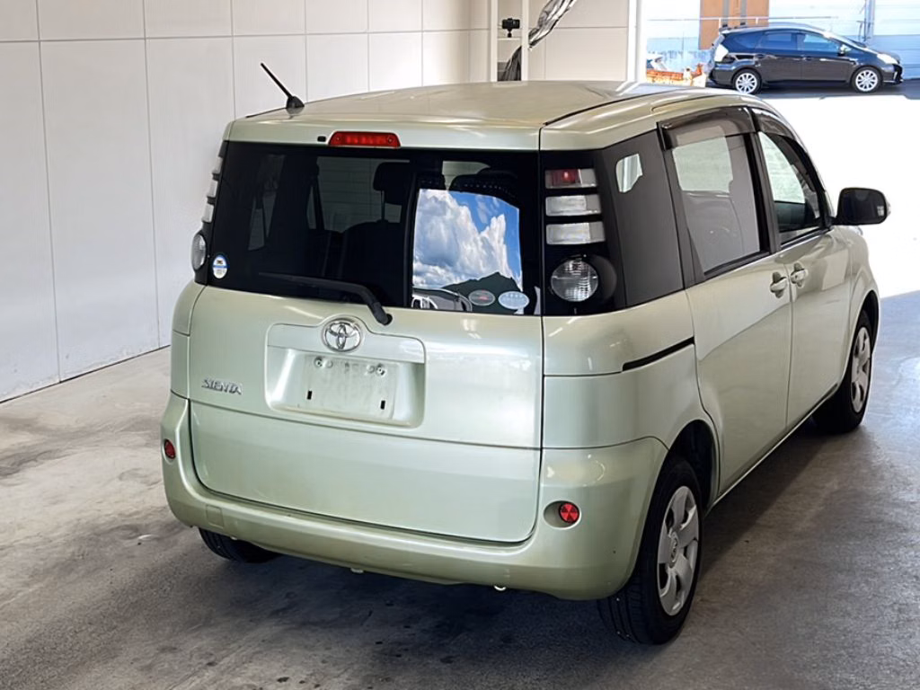 TOYOTA SIENTA