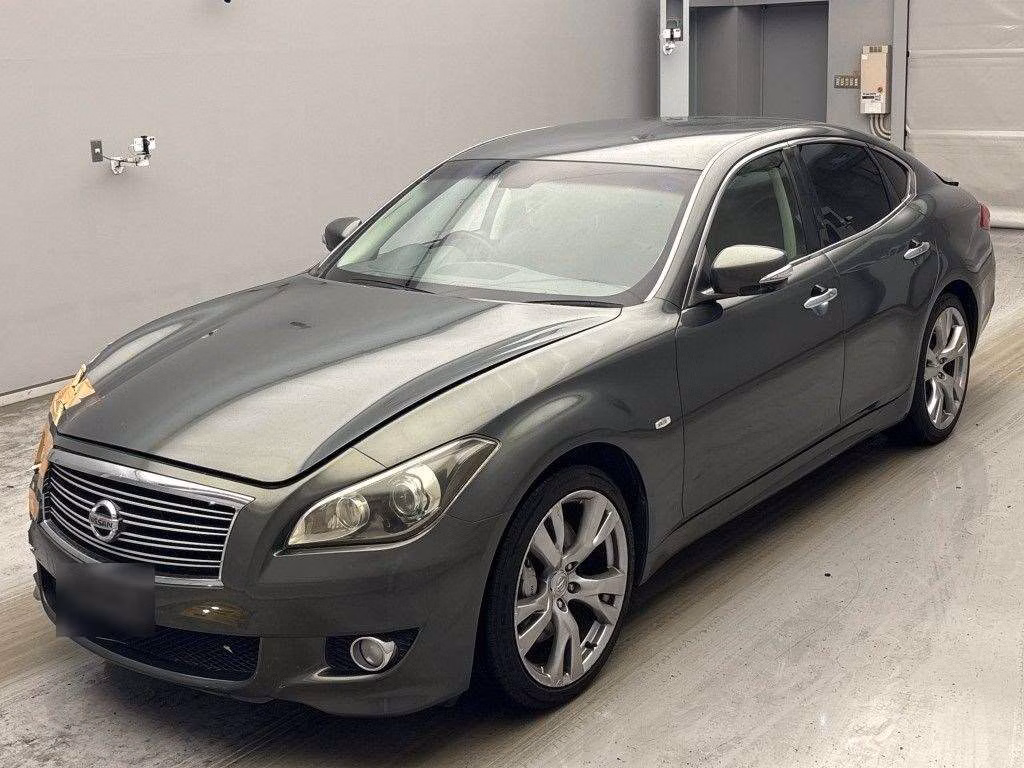 NISSAN FUGA
