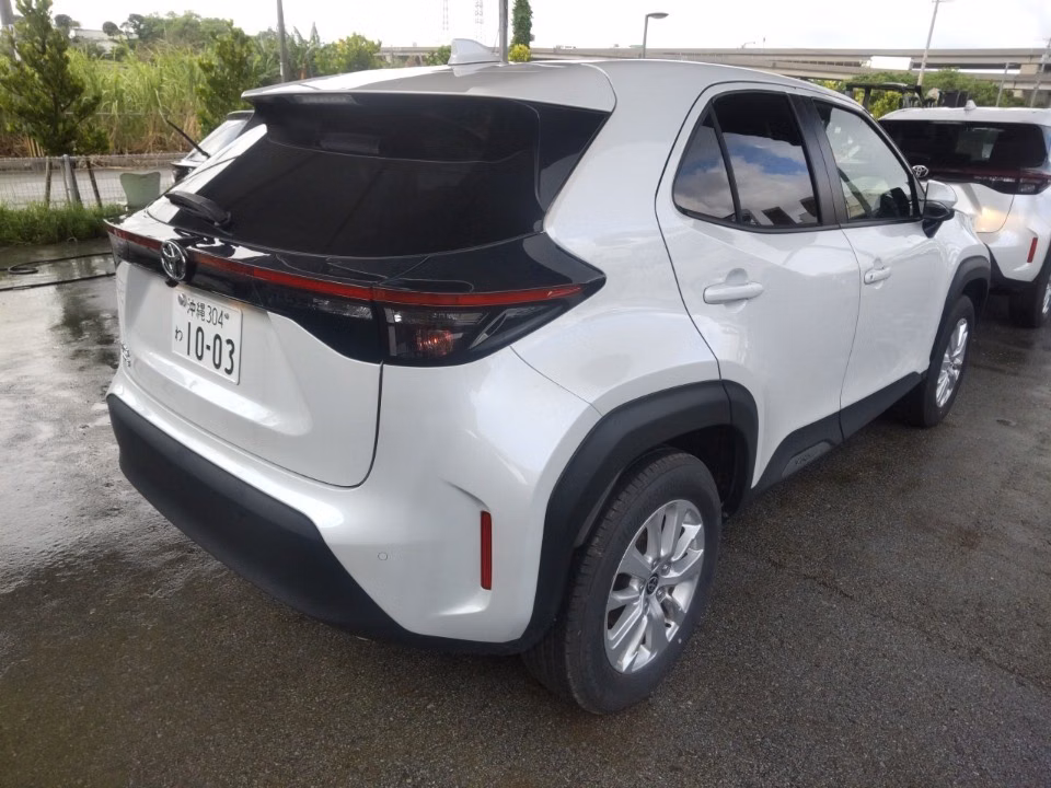 TOYOTA YARIS CROSS