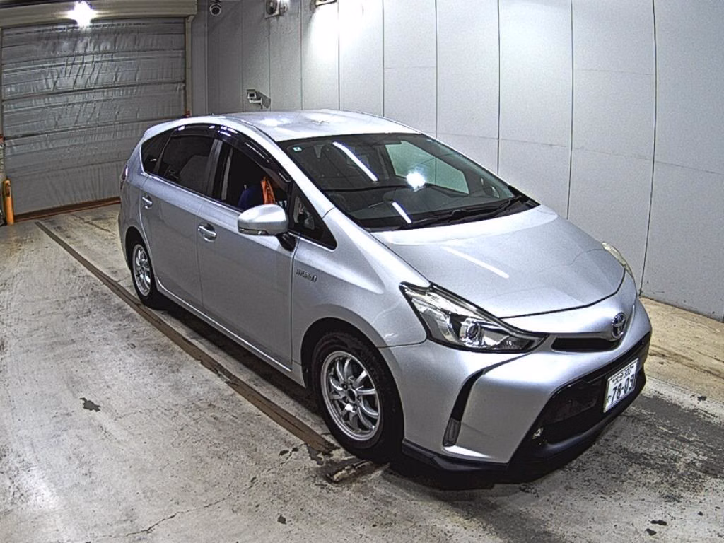 TOYOTA PRIUS ALPHA