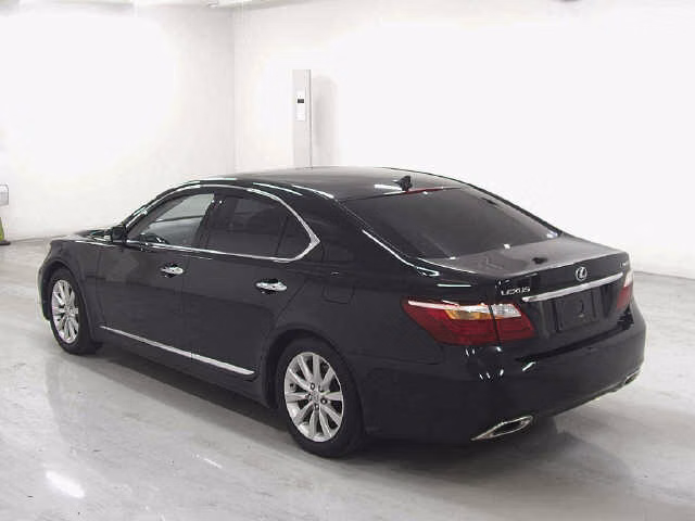 Lexus LS460