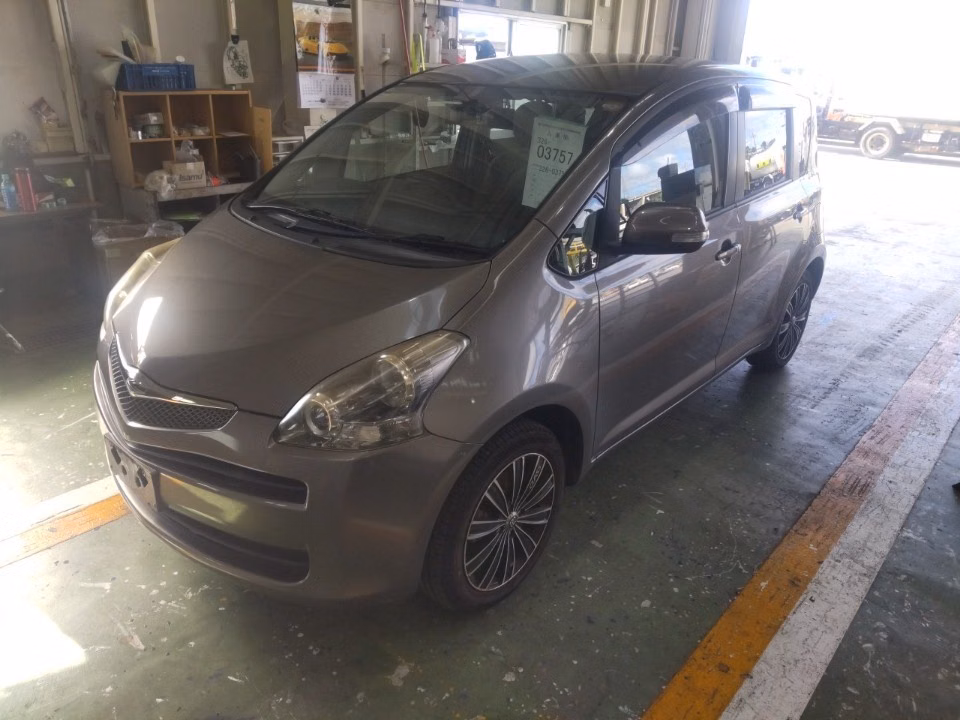 TOYOTA RACTIS