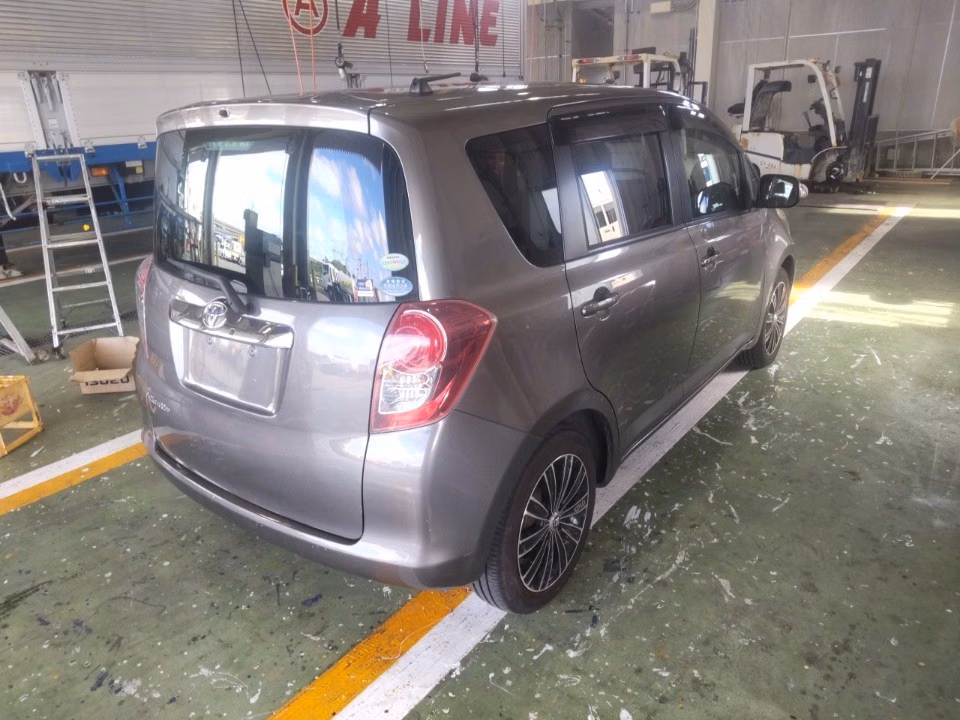 TOYOTA RACTIS