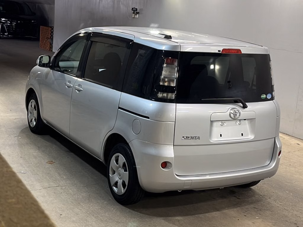 TOYOTA SIENTA