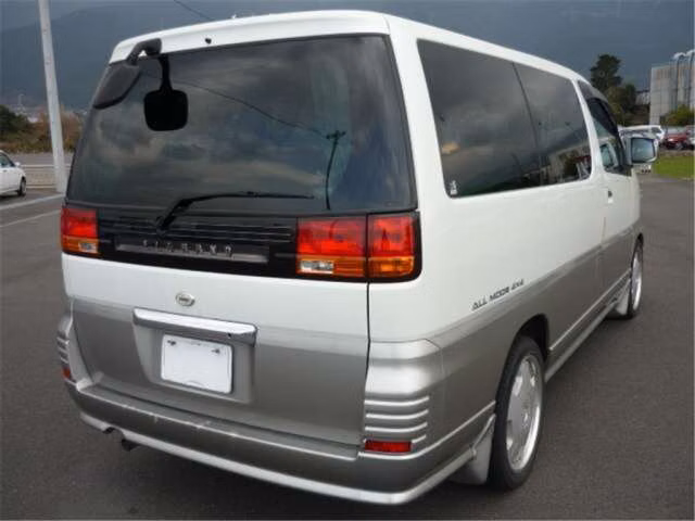 Nissan Elgrand