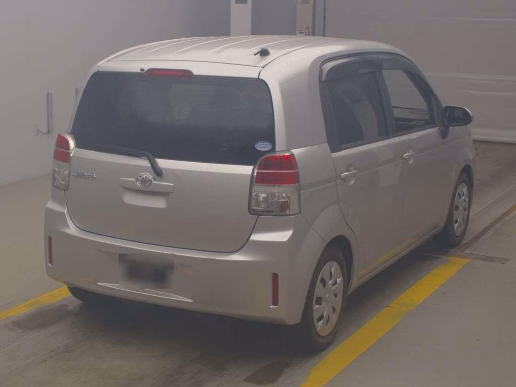 TOYOTA SPADE