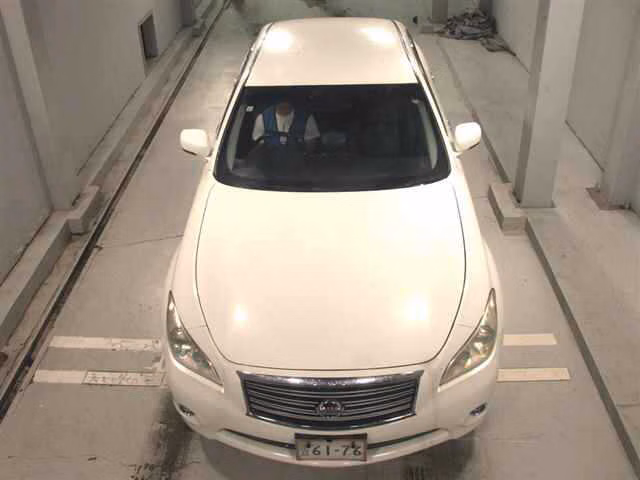 NISSAN FUGA