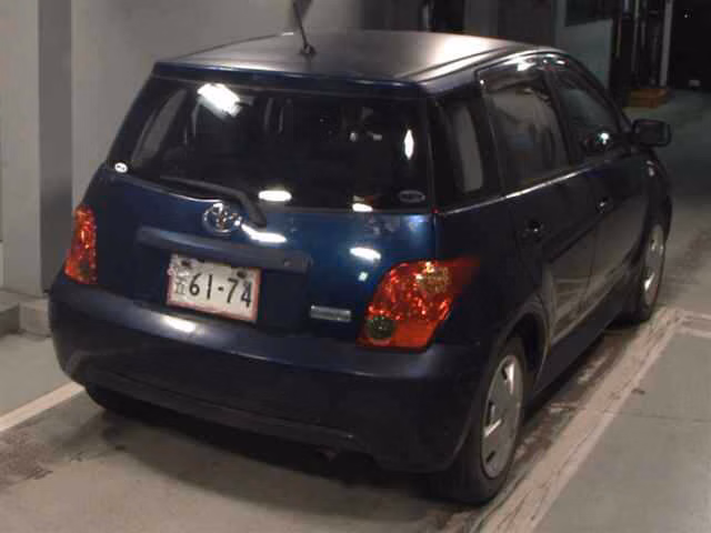 TOYOTA IST
