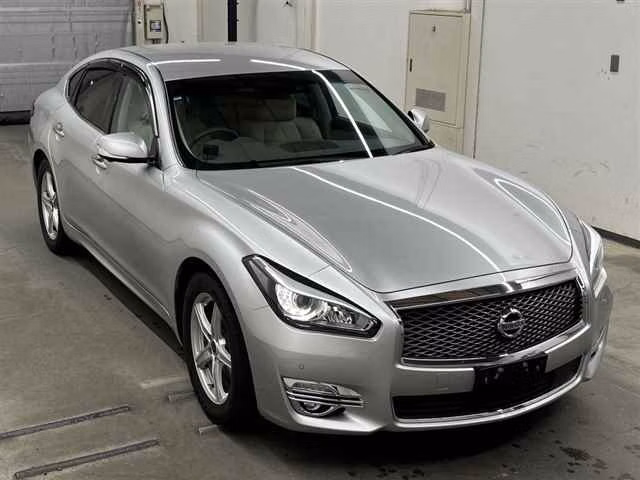 NISSAN FUGA