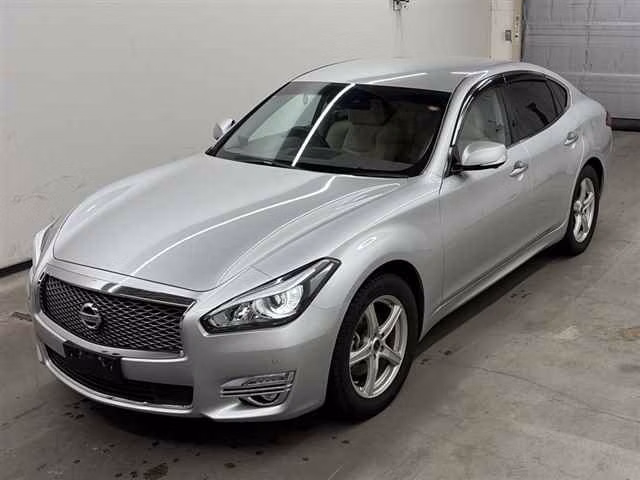 NISSAN FUGA