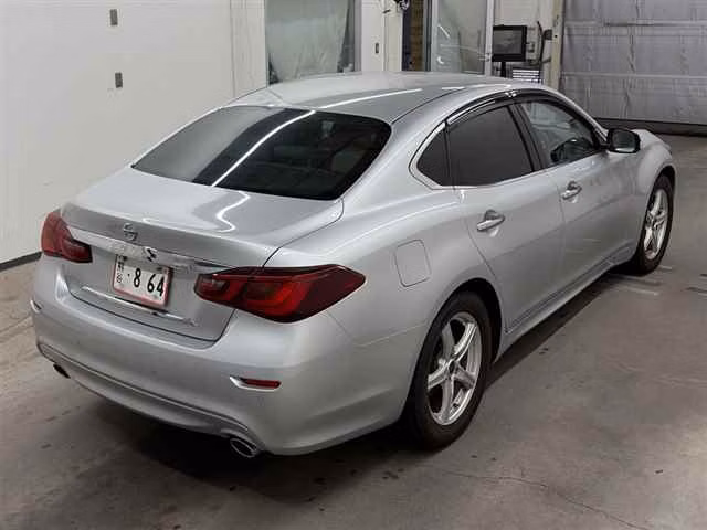 NISSAN FUGA