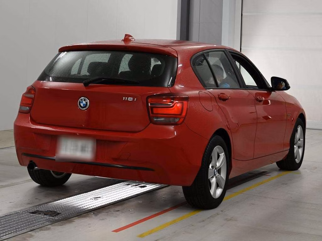BMW 1-SERIES