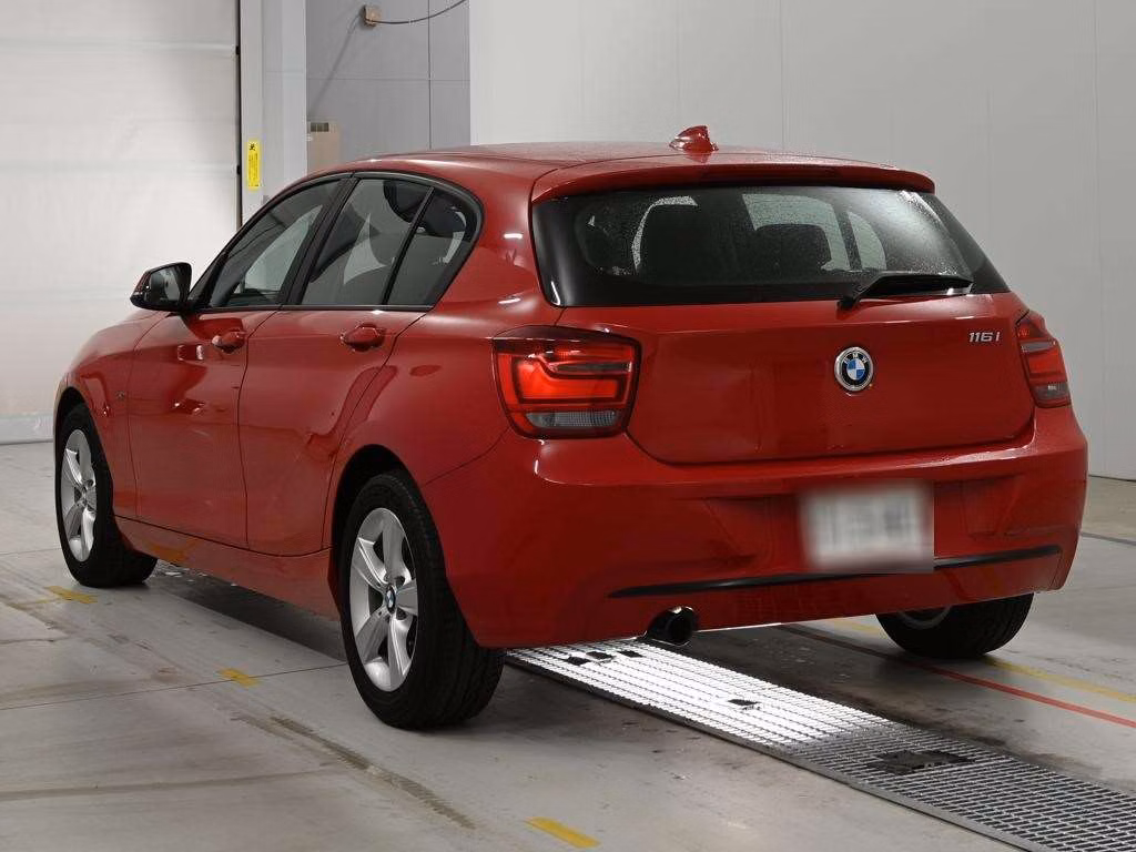 BMW 1-SERIES