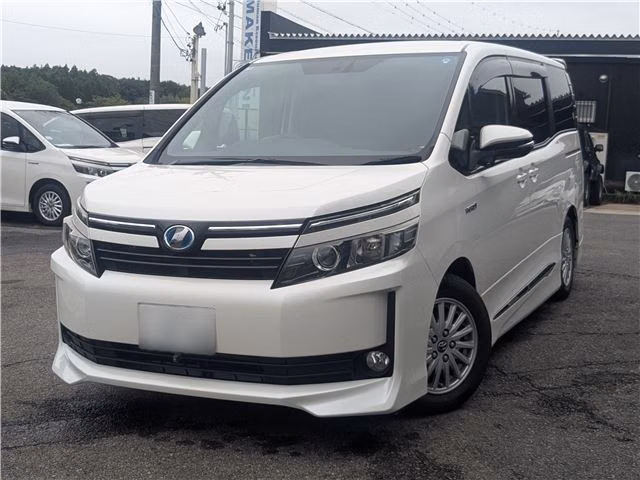 TOYOTA VOXY