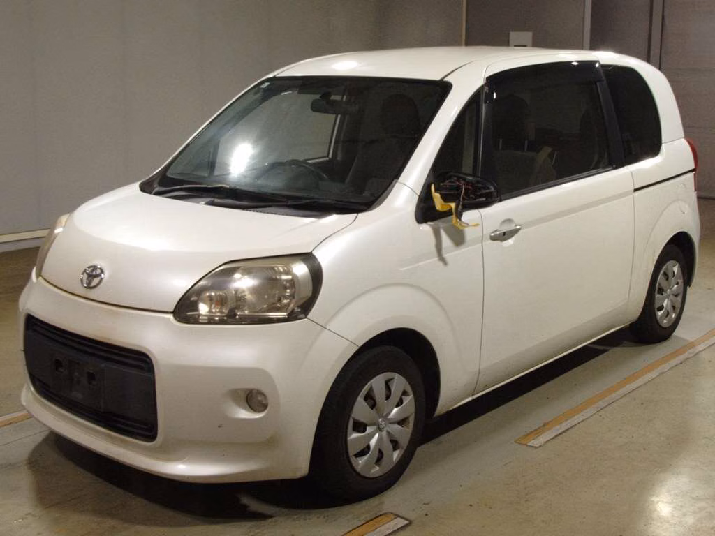 TOYOTA PORTE